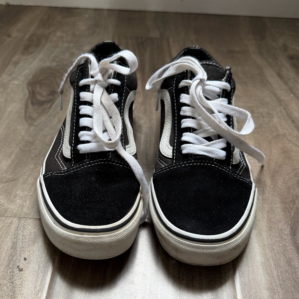 Vans Black and White Low-Top Sneakers size 7.5